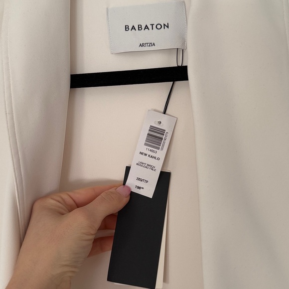 Babaton Khalo Robe - Picture 3 of 3